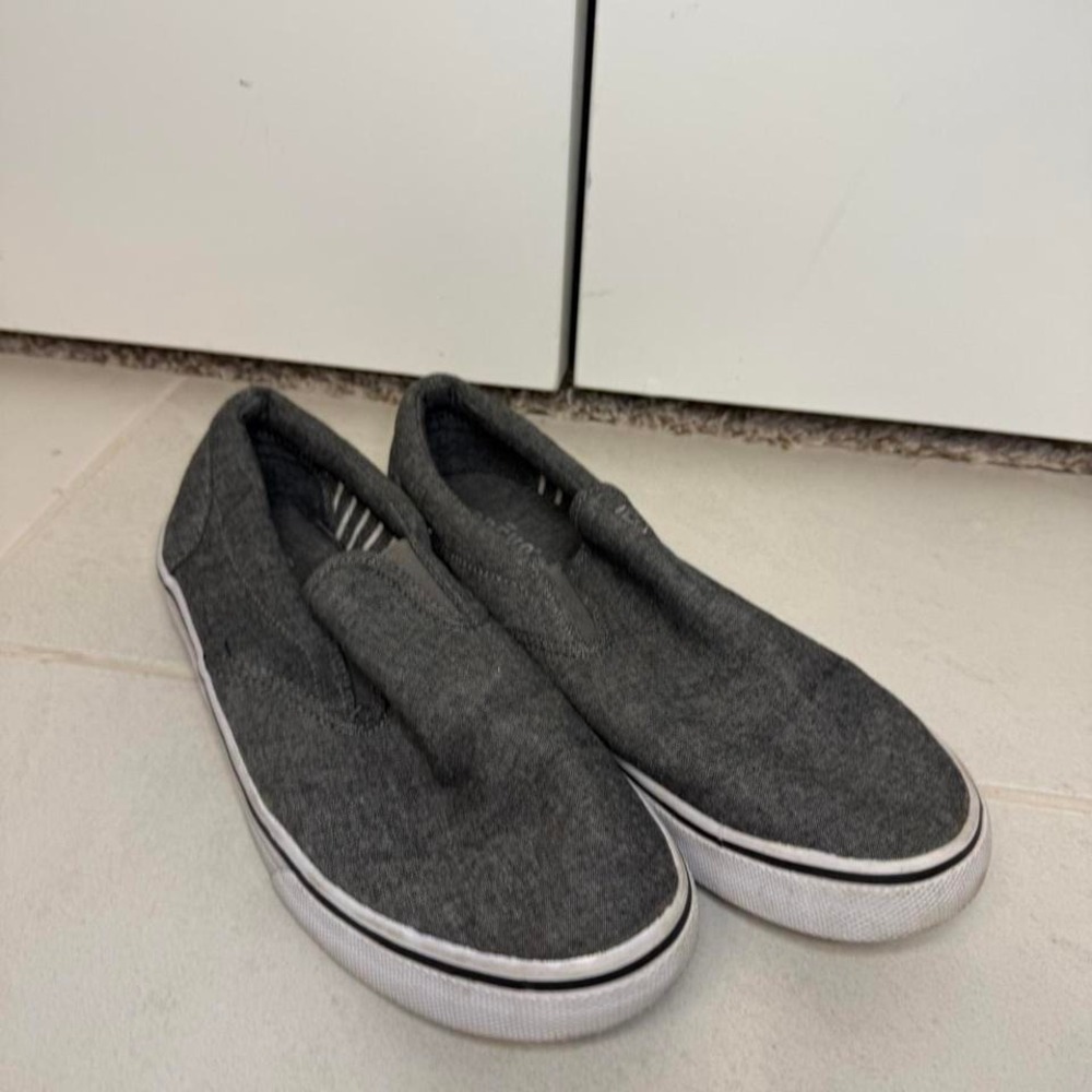 Crevo Boonedock II Grey Canvas‎ Slip-On Sneakers - Size Men's 11